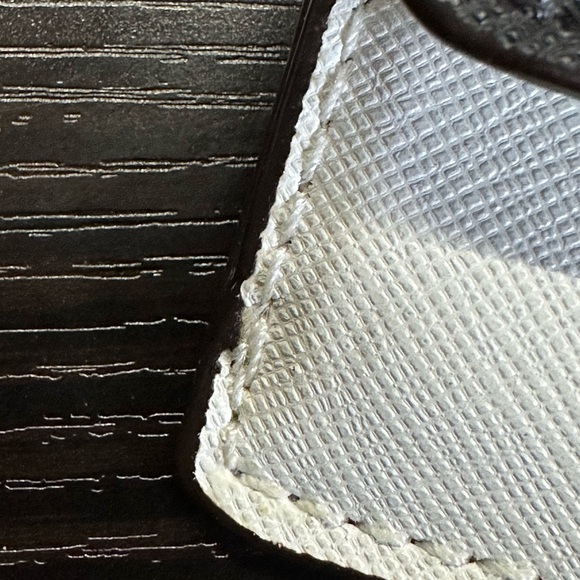 Michael Kors Wallet - Picture 8 of 10